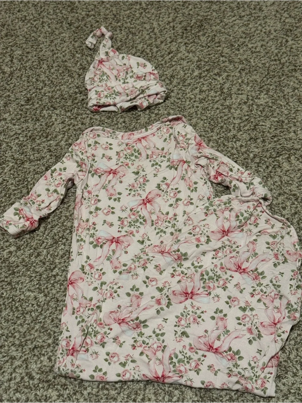 Set/3 Caden Lane Newborn Girl Knotted Gowns w/ Accessories